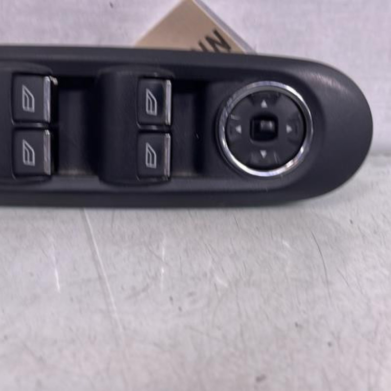 Interrupteur de leve vitre avant gauche FORD MONDEO 3 Photo n°1