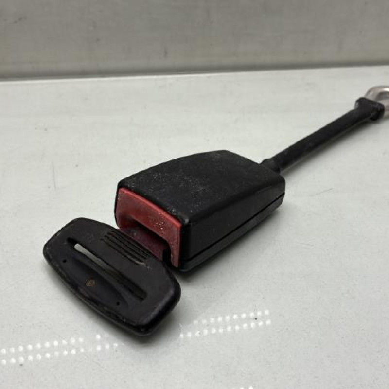 Attache ceinture avant droit FIAT DOBLO 2 Photo n°1