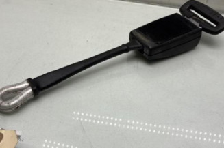 Attache ceinture avant droit FIAT DOBLO 2
