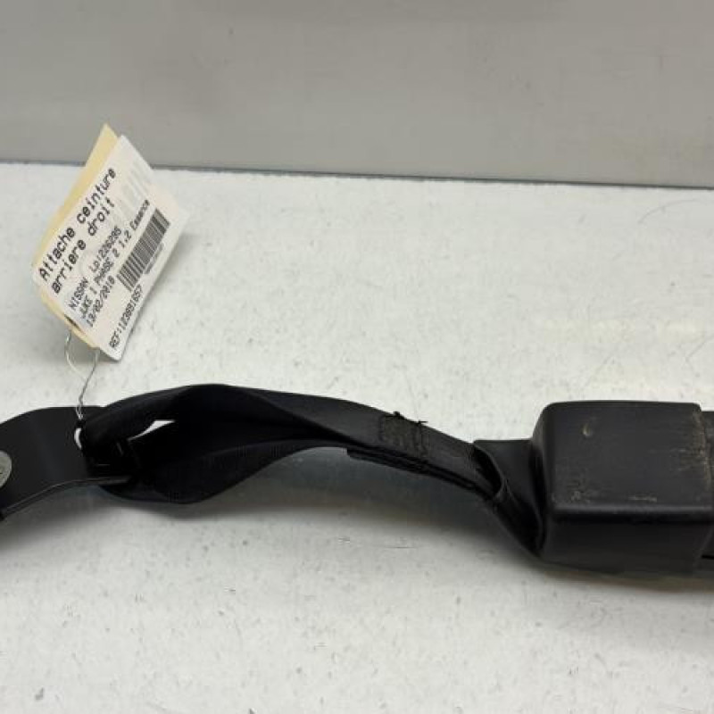 Attache ceinture arriere centrale NISSAN JUKE 1 Photo n°1