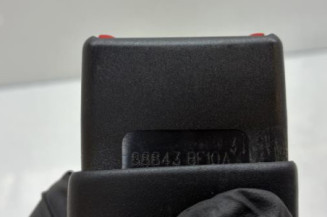 Attache ceinture arriere gauche NISSAN JUKE 1