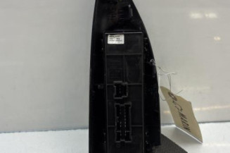 Interrupteur de leve vitre avant gauche NISSAN JUKE 1