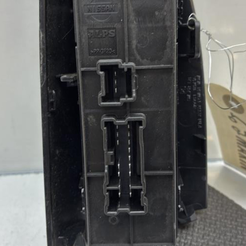 Interrupteur de leve vitre avant gauche NISSAN JUKE 1 Photo n°4