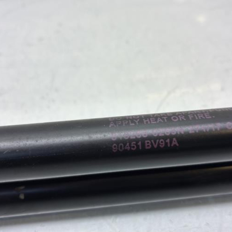 Verin de coffre NISSAN JUKE 1 Photo n°4