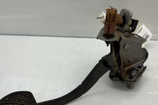 Pedale d'embrayage NISSAN JUKE 1 Photo n°1