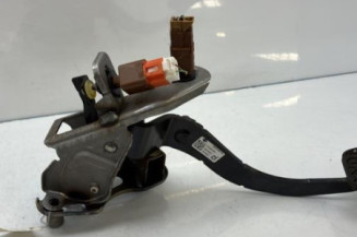 Pedale d'embrayage NISSAN JUKE 1