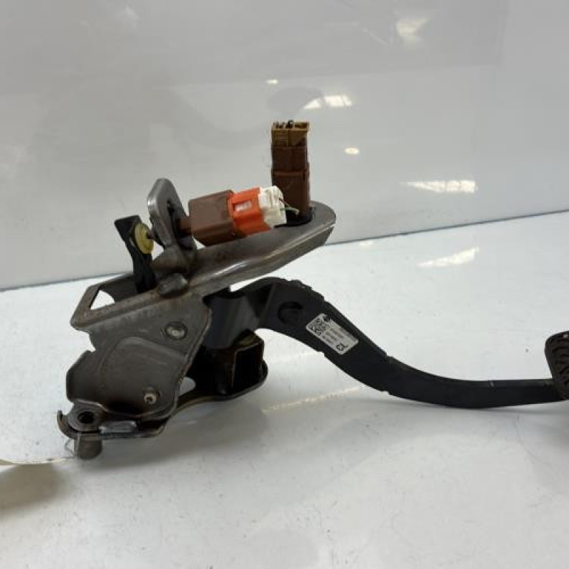 Pedale d'embrayage NISSAN JUKE 1 Photo n°4