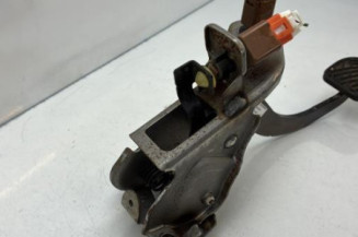 Pedale d'embrayage NISSAN JUKE 1