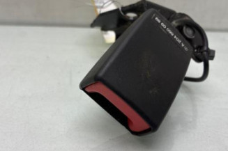 Attache ceinture arriere gauche MERCEDES CLASSE E 207 Photo n°1