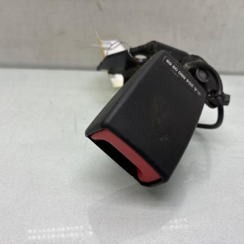 Attache ceinture arriere gauche MERCEDES CLASSE E 207 Photo n°1