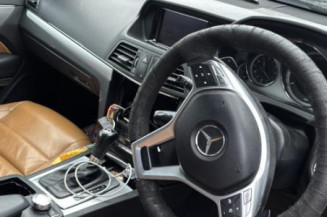 Attache ceinture arriere gauche MERCEDES CLASSE E 207