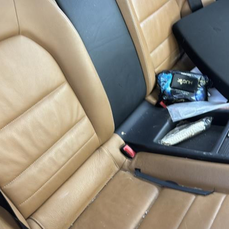 Attache ceinture avant gauche MERCEDES CLASSE E 207 Photo n°15