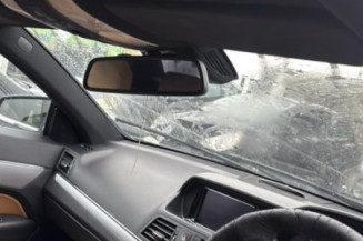 Attache ceinture avant gauche MERCEDES CLASSE E 207