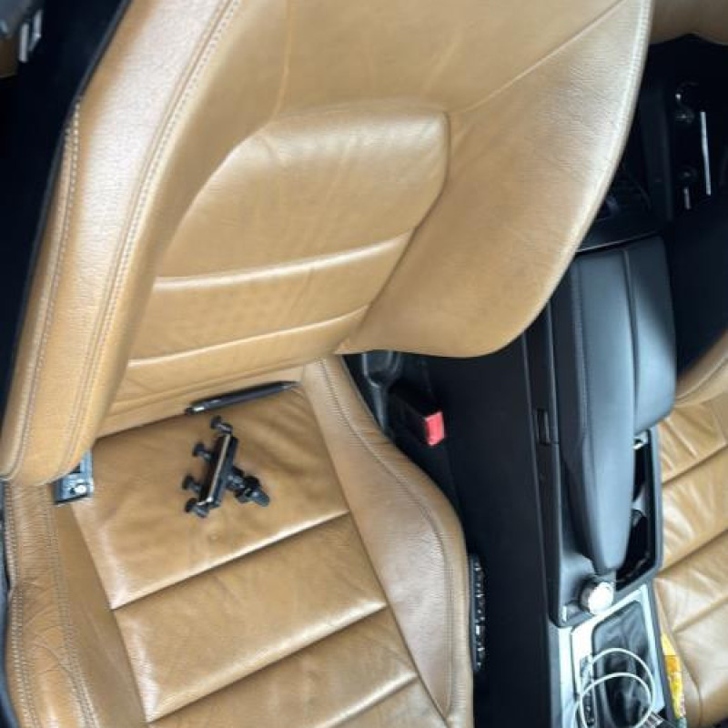 Calculateur moteur MERCEDES CLASSE E 207 Photo n°15