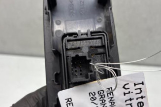 Interrupteur de leve vitre avant droit RENAULT GRAND SCENIC 4