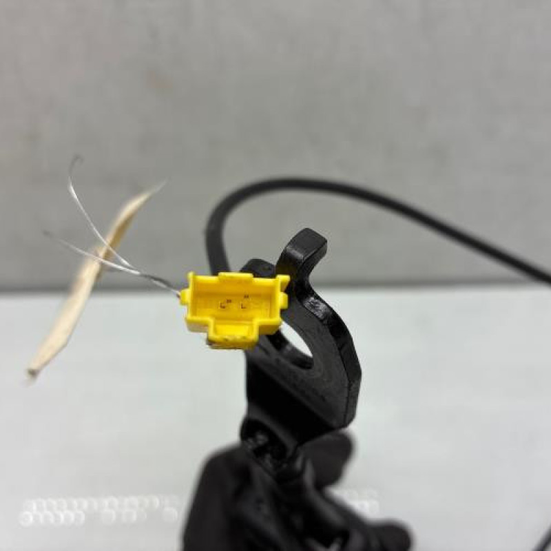 Attache ceinture avant gauche MERCEDES CLASSE E 212 Photo n°3