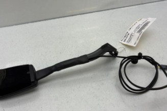 Attache ceinture avant gauche VOLKSWAGEN PASSAT 6 Photo n°1