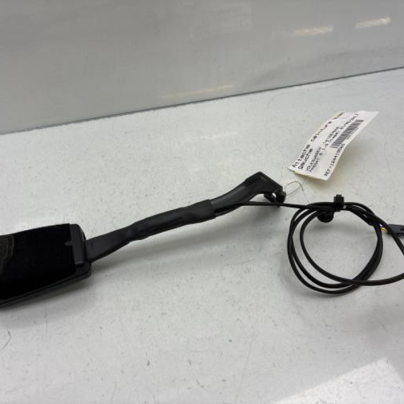 Attache ceinture avant gauche VOLKSWAGEN PASSAT 6 Photo n°1