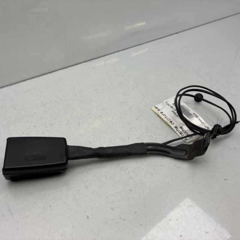 Attache ceinture avant gauche VOLKSWAGEN PASSAT 6 Photo n°6