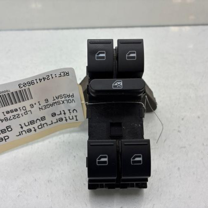 Interrupteur de leve vitre avant gauche VOLKSWAGEN PASSAT 6 Photo n°1