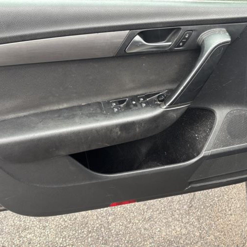Interrupteur de leve vitre avant gauche VOLKSWAGEN PASSAT 6 Photo n°18