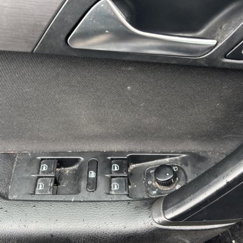 Interrupteur de leve vitre avant gauche VOLKSWAGEN PASSAT 6 Photo n°19