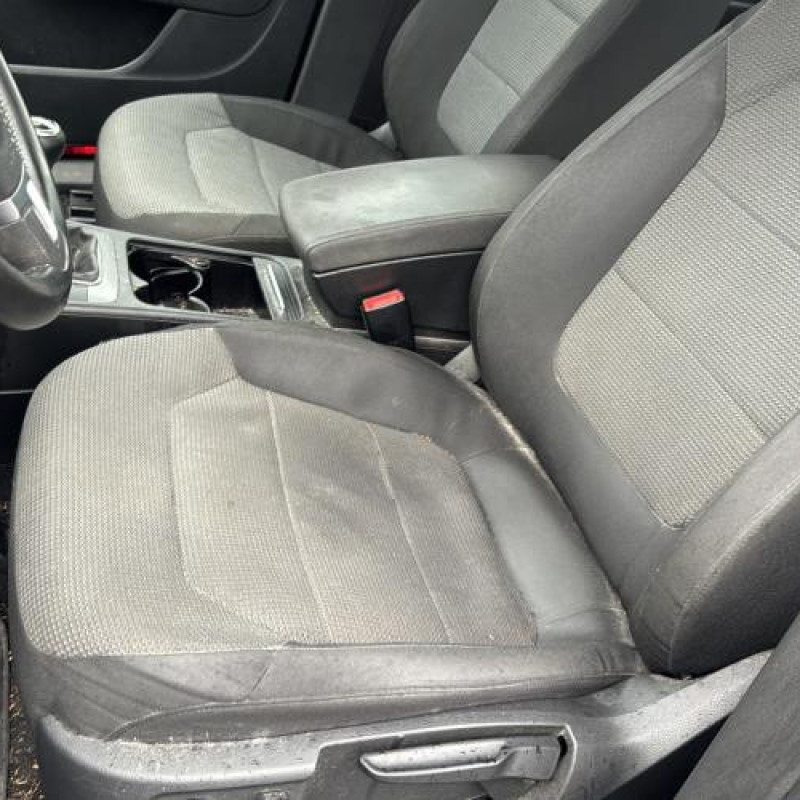 Interrupteur de leve vitre avant gauche VOLKSWAGEN PASSAT 6 Photo n°20