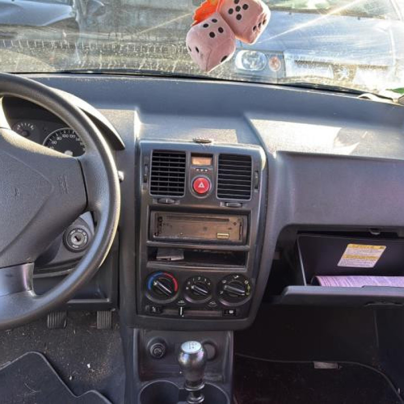 Interrupteur de leve vitre avant gauche HYUNDAI GETZ Photo n°16