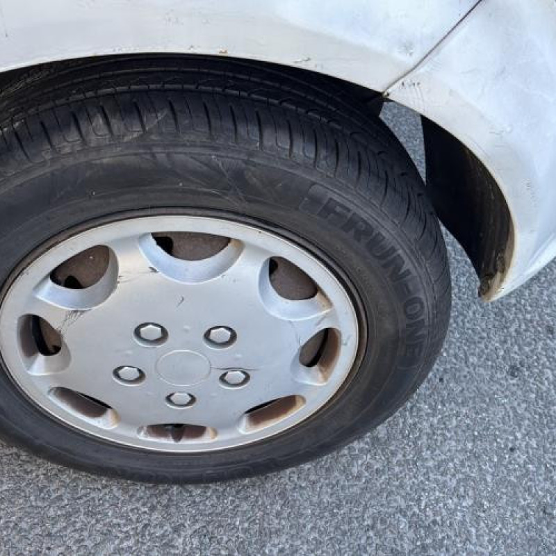 Interrupteur de leve vitre avant gauche HYUNDAI GETZ Photo n°18