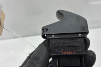 Interrupteur de leve vitre avant gauche RENAULT MEGANE 1