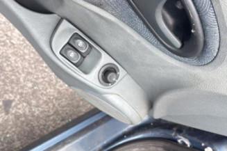 Interrupteur de leve vitre avant gauche RENAULT MEGANE 1