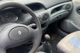 Interrupteur de leve vitre avant gauche RENAULT MEGANE 1