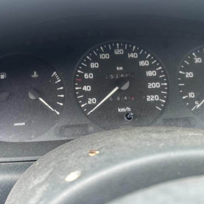 Interrupteur de leve vitre avant gauche RENAULT MEGANE 1 Photo n°13