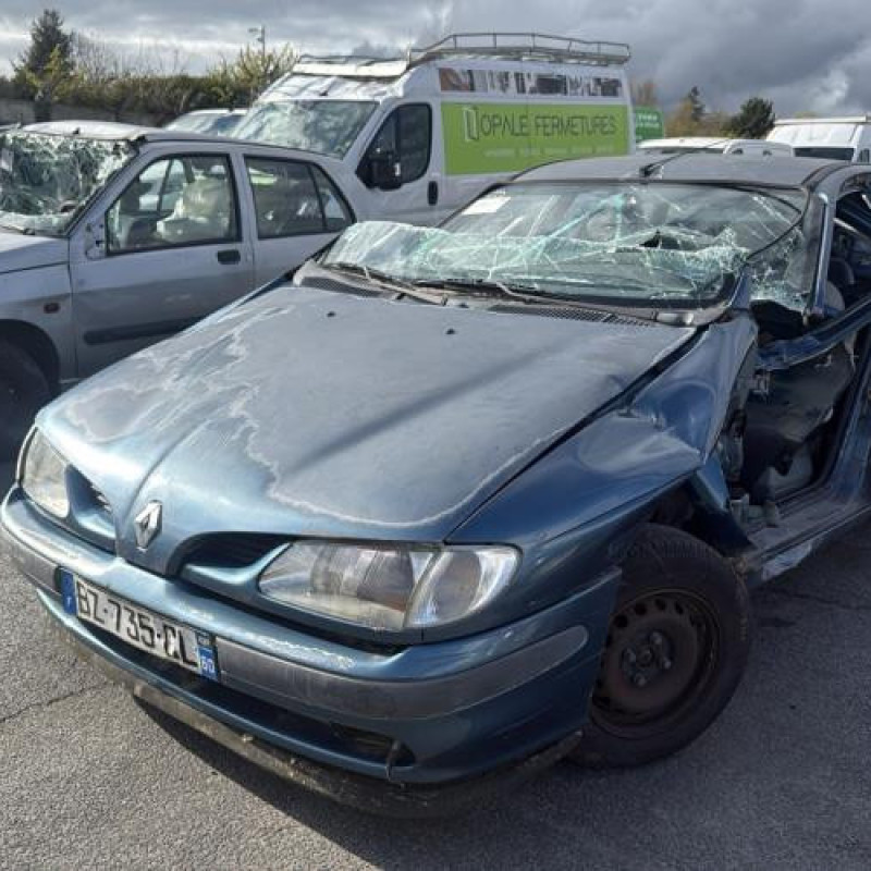 Interrupteur de leve vitre avant gauche RENAULT MEGANE 1 Photo n°19