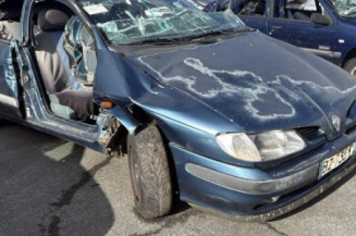 Interrupteur de leve vitre avant gauche RENAULT MEGANE 1