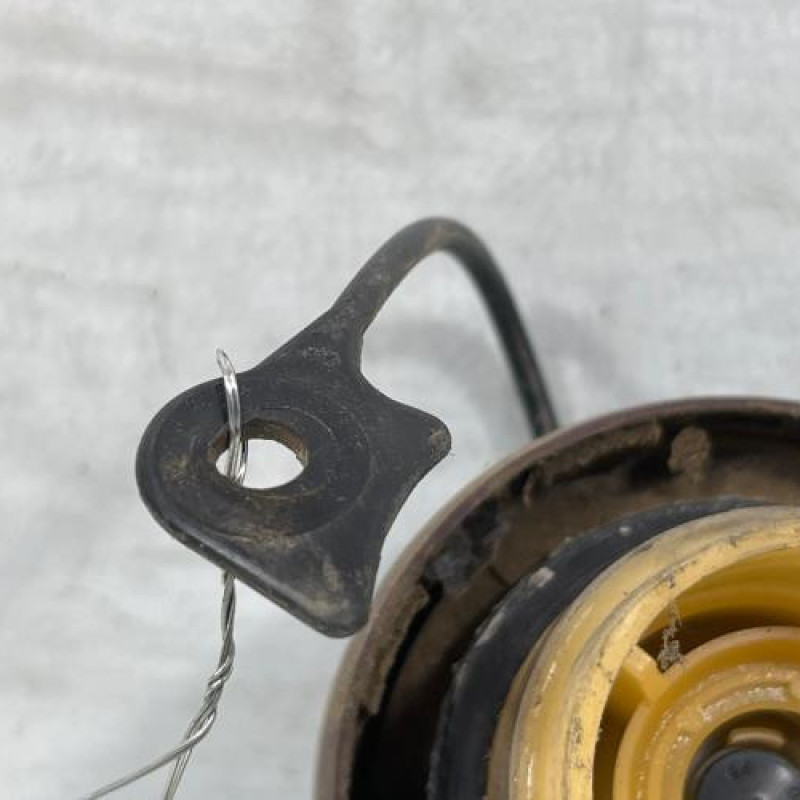 Bouchon de carburant MITSUBISHI PAJERO 2 Photo n°3