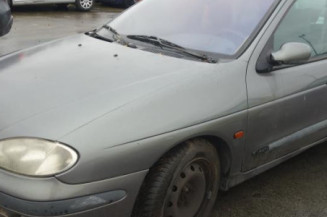 Ceinture arriere droit RENAULT MEGANE 1 Photo n°1