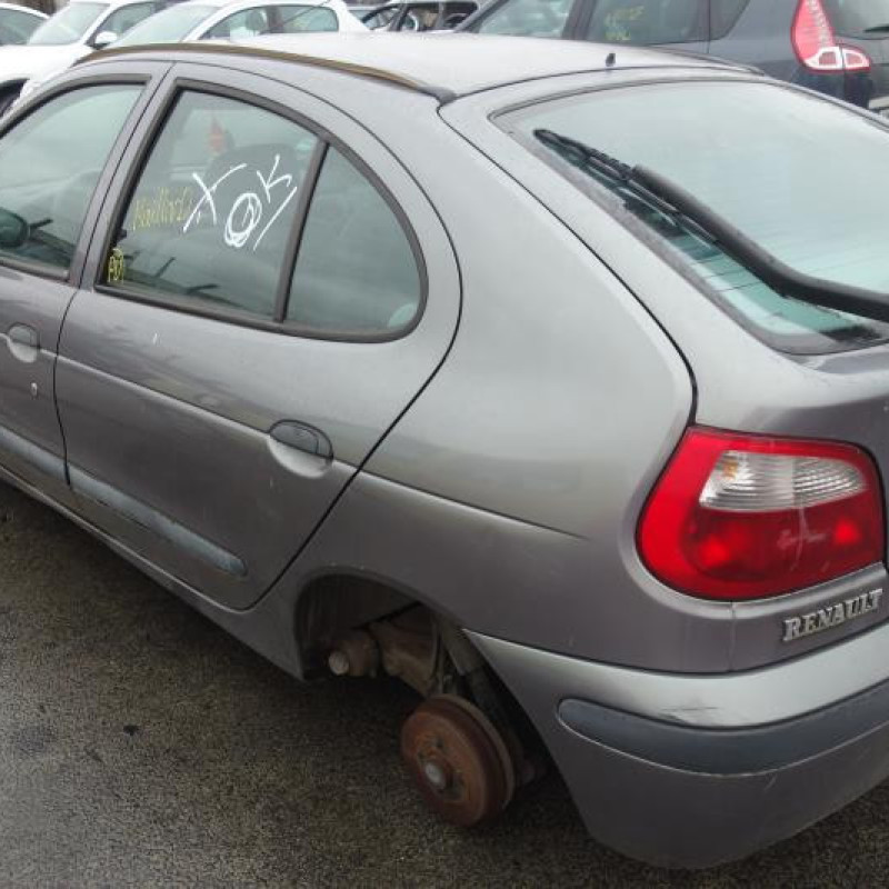 Ceinture arriere droit RENAULT MEGANE 1 Photo n°4