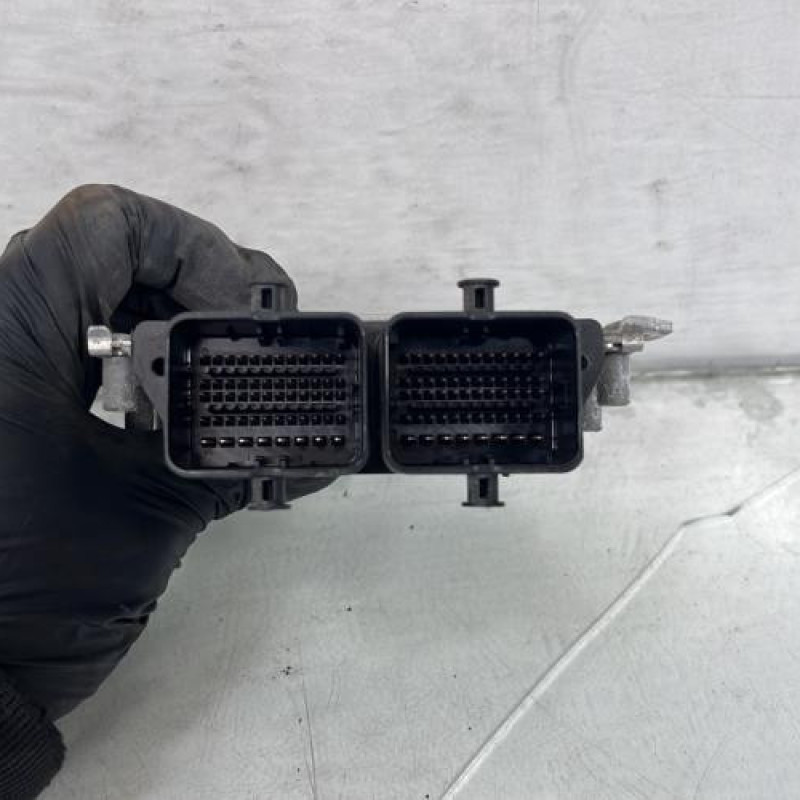 Calculateur moteur SUZUKI SWIFT 4 Photo n°2