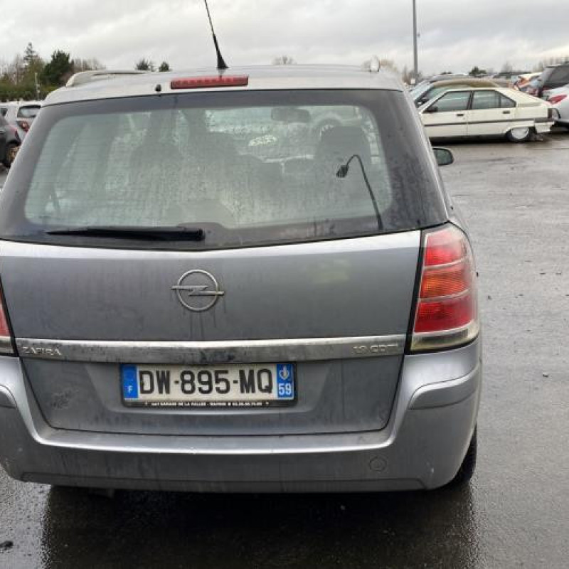 Calculateur moteur OPEL ZAFIRA B Photo n°8