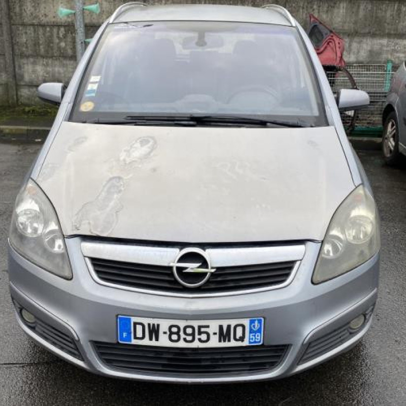 Calculateur moteur OPEL ZAFIRA B Photo n°11