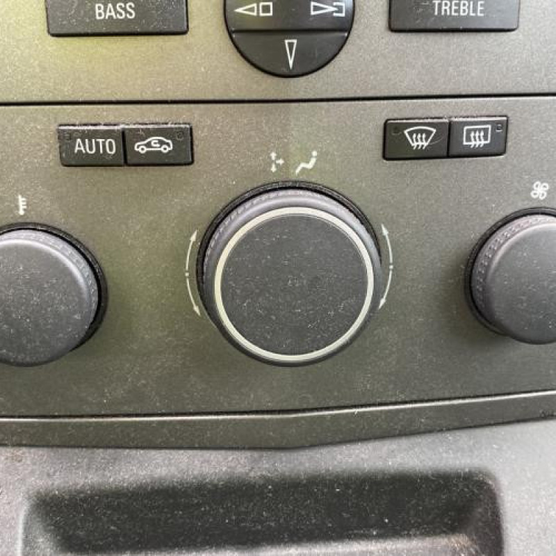 Calculateur moteur OPEL ZAFIRA B Photo n°19