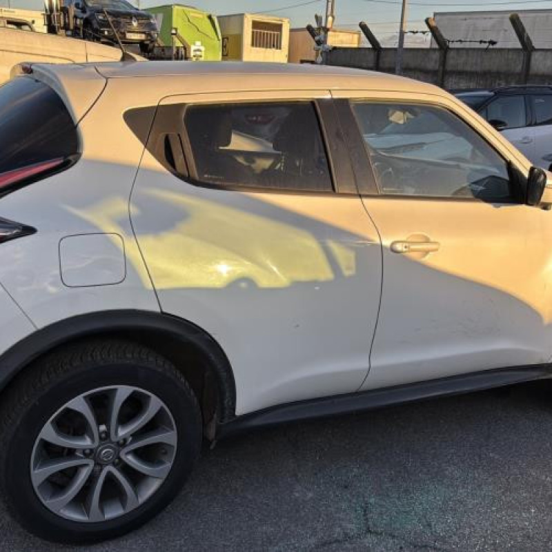 Attache ceinture arriere gauche NISSAN JUKE 1 Photo n°6