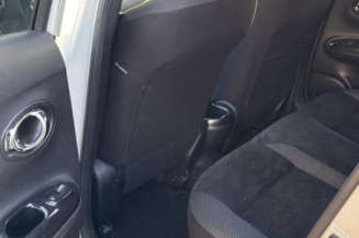 Attache ceinture arriere gauche NISSAN JUKE 1