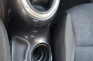 Attache ceinture arriere gauche NISSAN JUKE 1