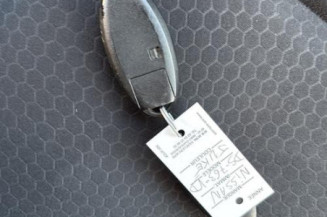 Attache ceinture arriere gauche NISSAN JUKE 1