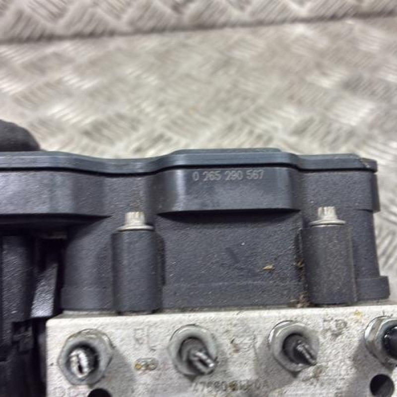 Bloc ABS (freins anti-blocage) NISSAN MICRA 5 Photo n°3