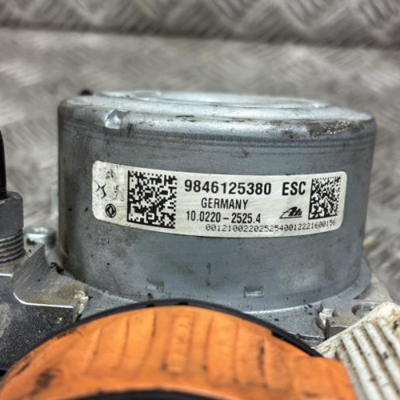 Bloc ABS (freins anti-blocage) PEUGEOT 208 2 Photo n°4