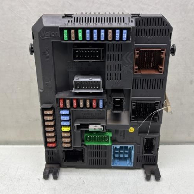 Boitier BSI PEUGEOT 308 2 Photo n°1