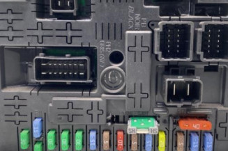 Boitier BSI PEUGEOT 3008 1